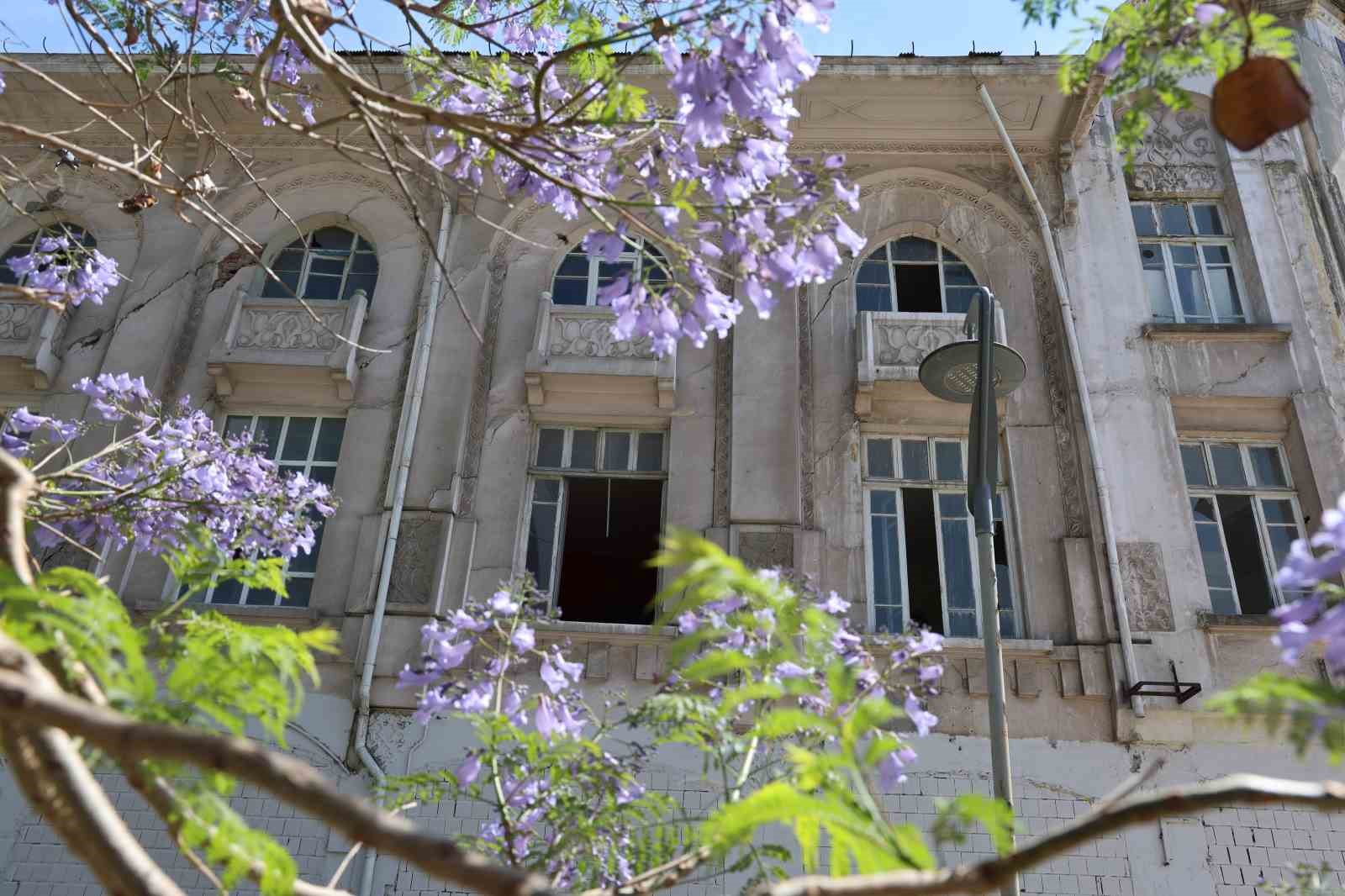 Tarihi han 1 milyar TL’yi aşkın fiyatla satışa sunuldu