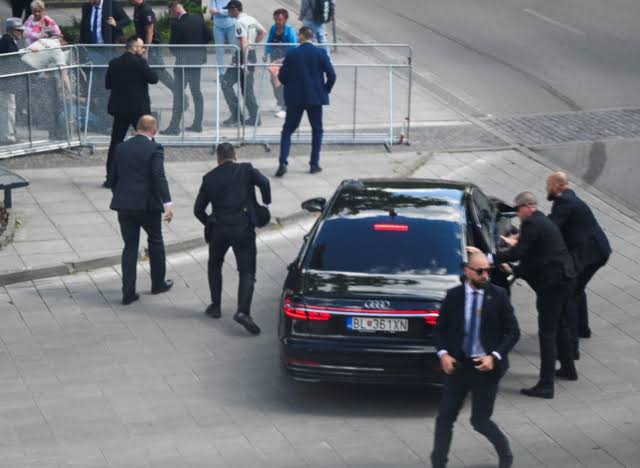 Slovakya Başbakanı vuruldu!