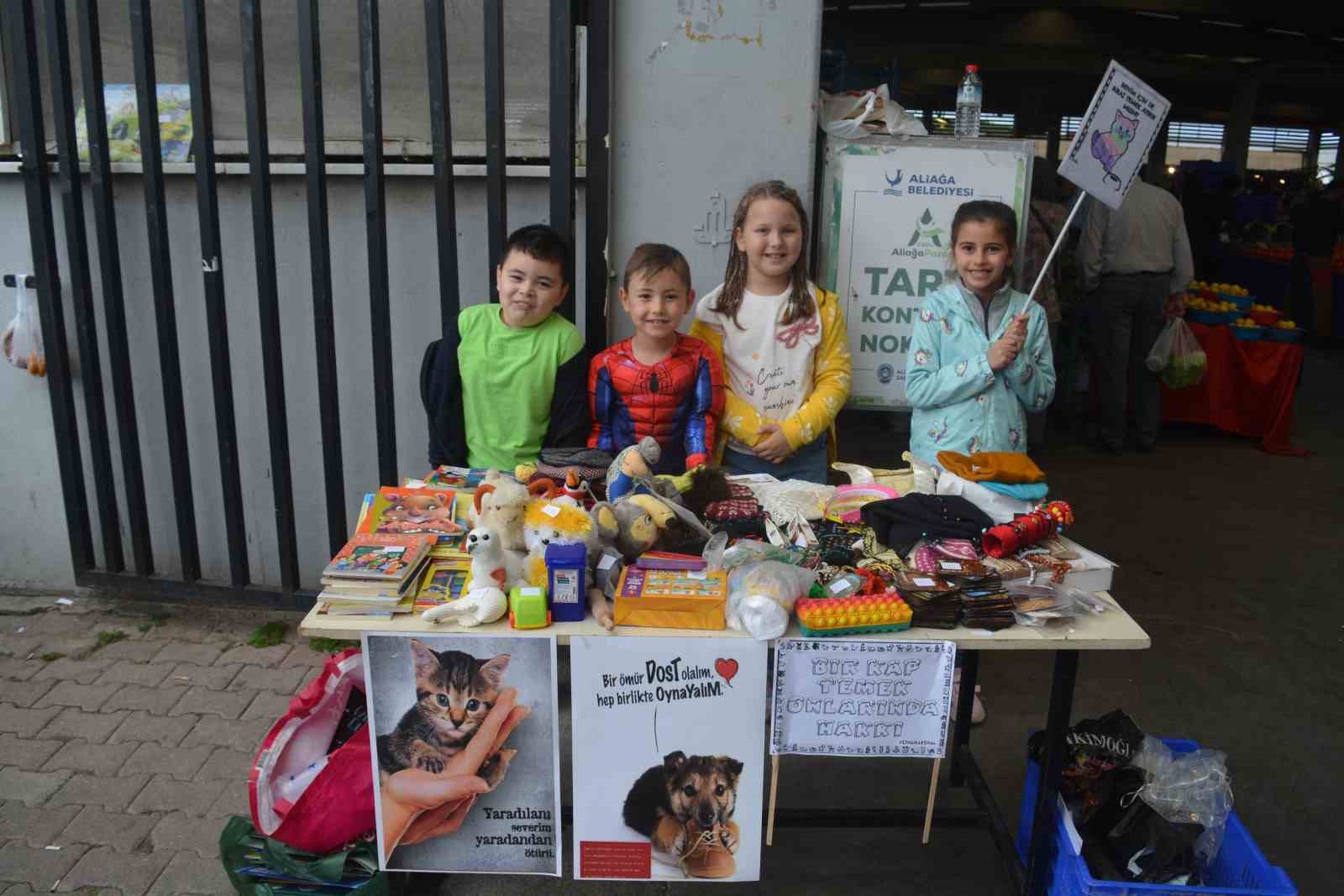 Aliağa’da öğrencilerden sokak hayvanlarına dokunaklı destek