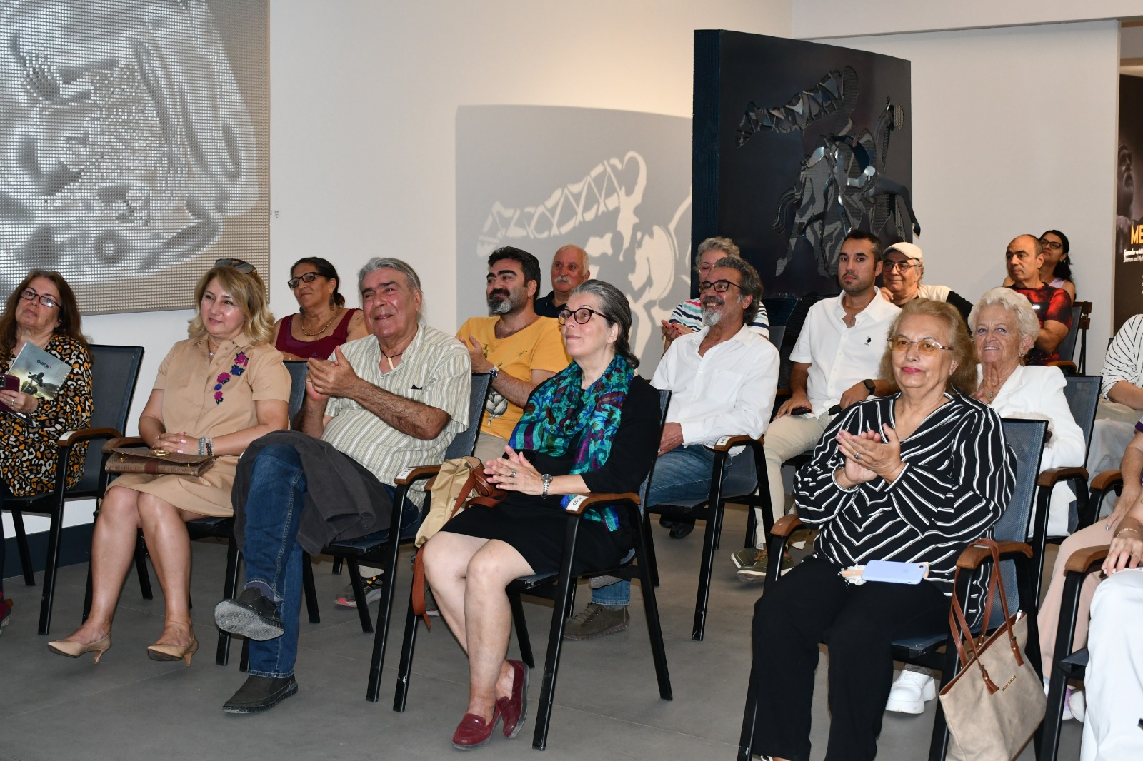 'Sanat ve İdeoloji' konulu söyleşi Adamodern Sanat Galerisi'nde gerçekleşti