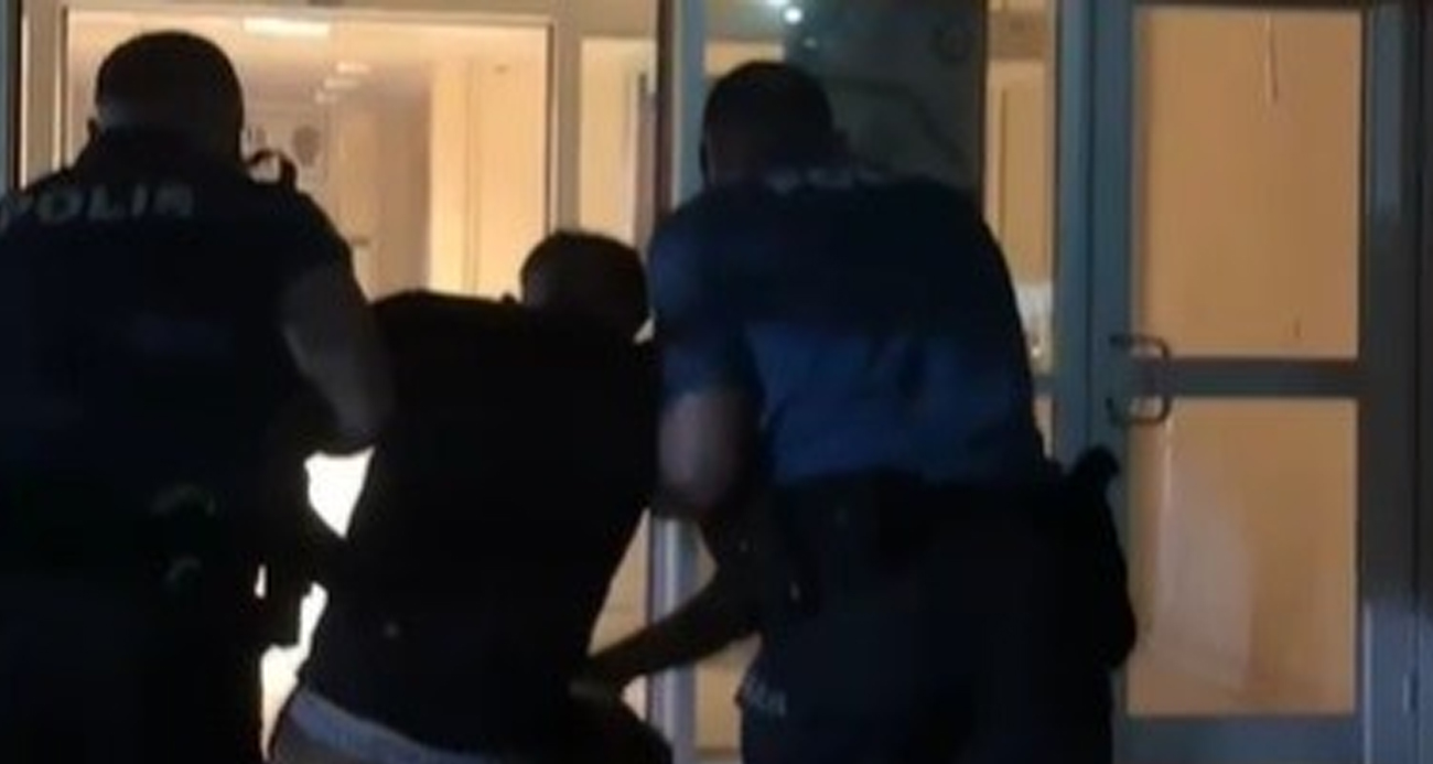 49 yıl hapis cezası ile aranıyordu; Motosiklet çalarken yakalandı!