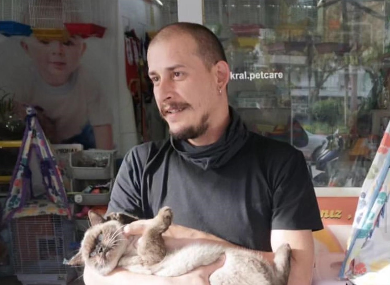 Haber alınamayan şahıs evinde silahla vurulmuş halde bulundu