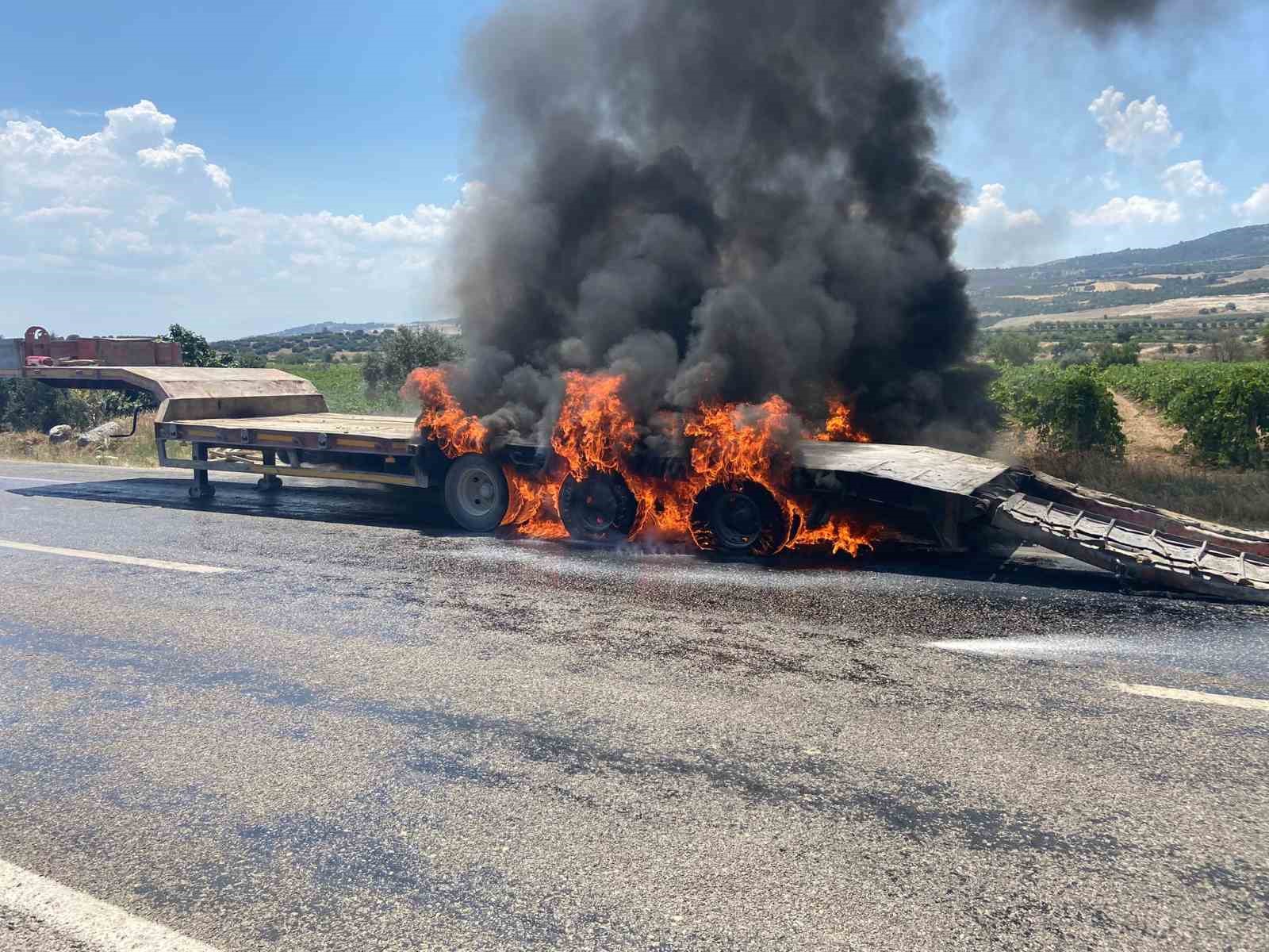 Denizli'de patlayan lastik yangına neden oldu