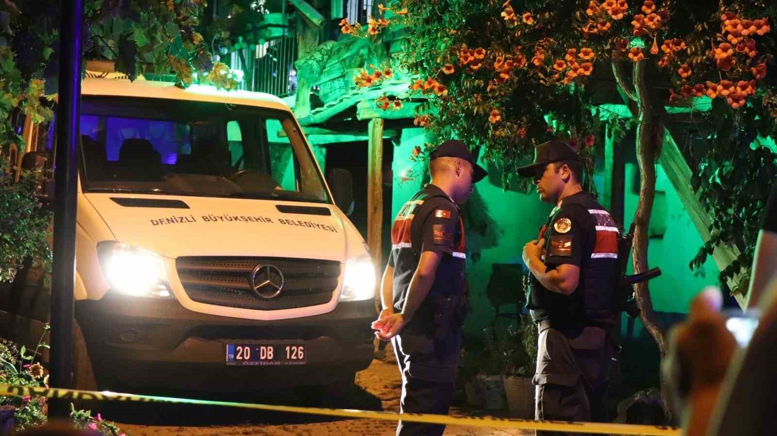 Denizli'de kendisinden ayrılmak isteyen eşini takip edip 3 kişiyi öldüren sanığın cezası belli oldu