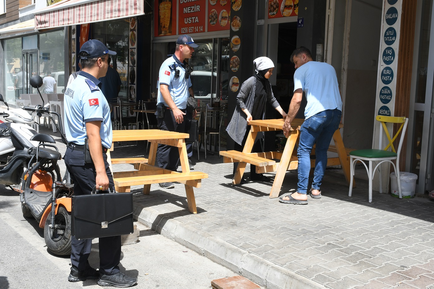 Kuşadası'nda sıfır işgaliye denetimleri sürüyor