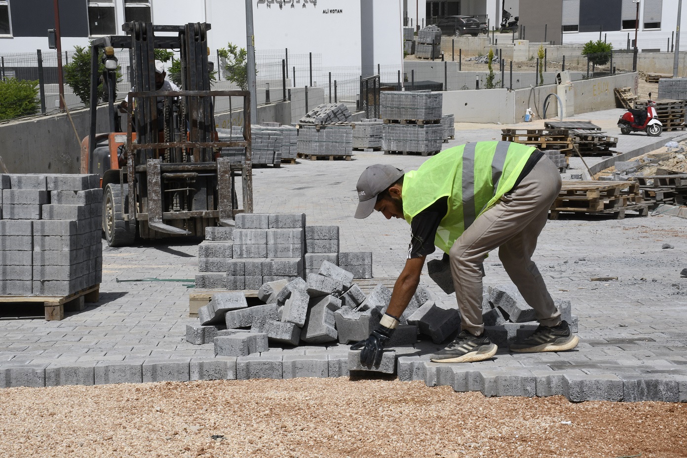 Kuşadası yeni yollarına kavuşuyor