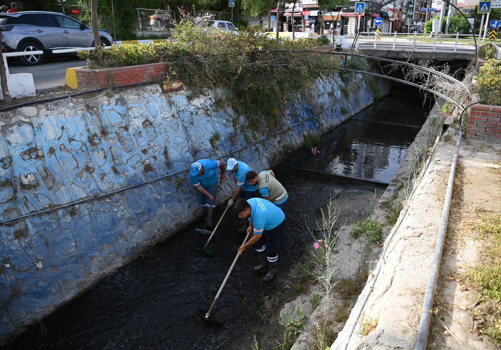Kuşadası Belediyesi vatandaş taleplerine kayıtsız kalmadı