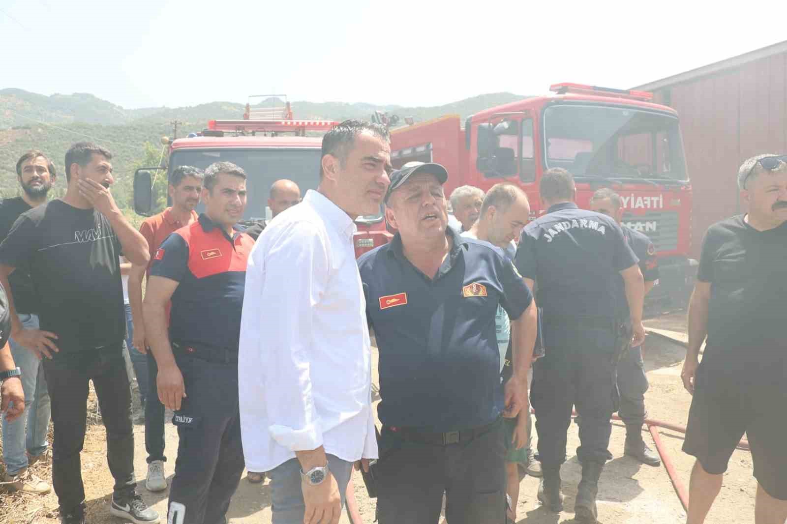 Koçarlı’da saman deposu yangını korkuttu