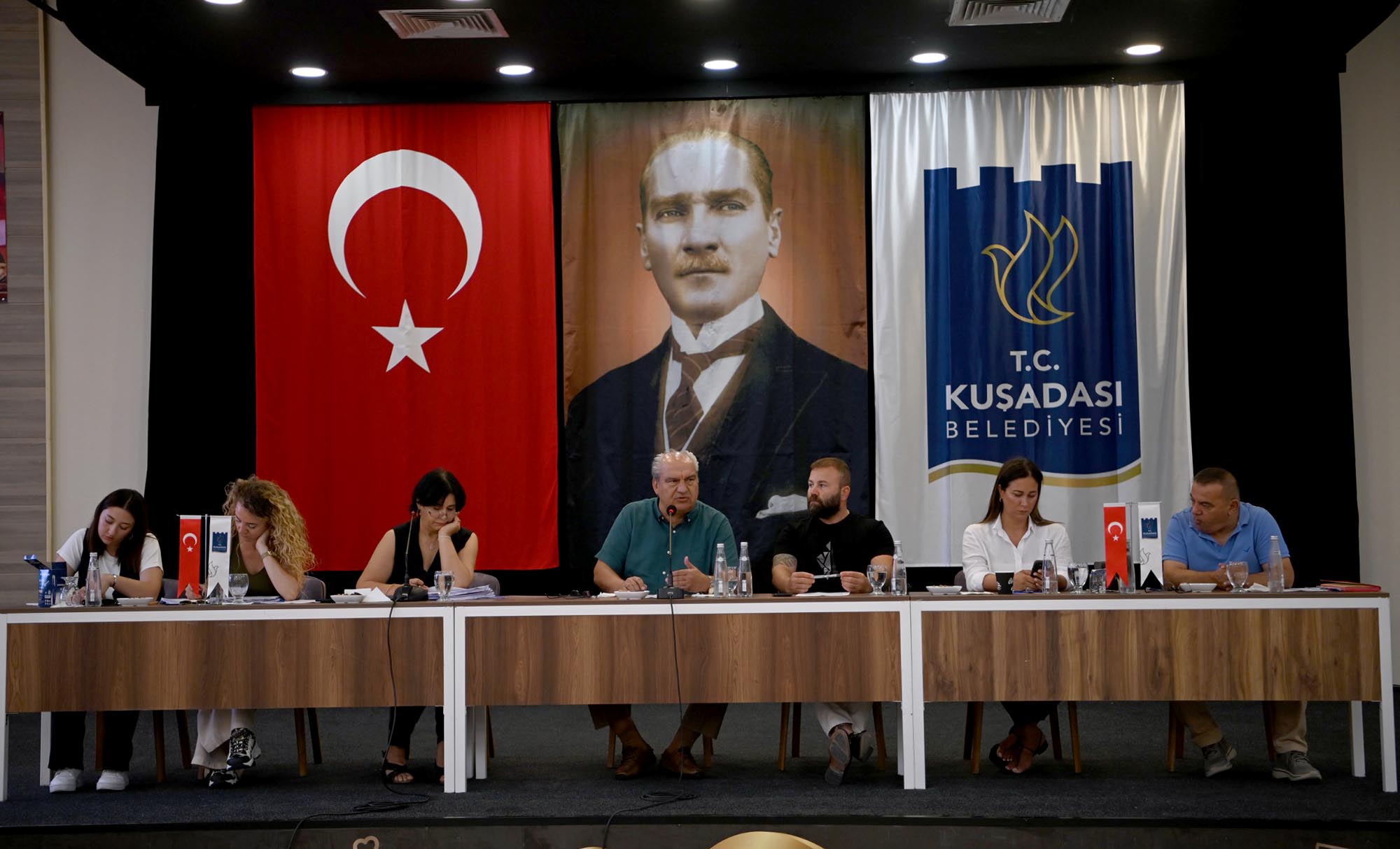 Kuşadası Belediye Meclisi'nde önemli kararlar!