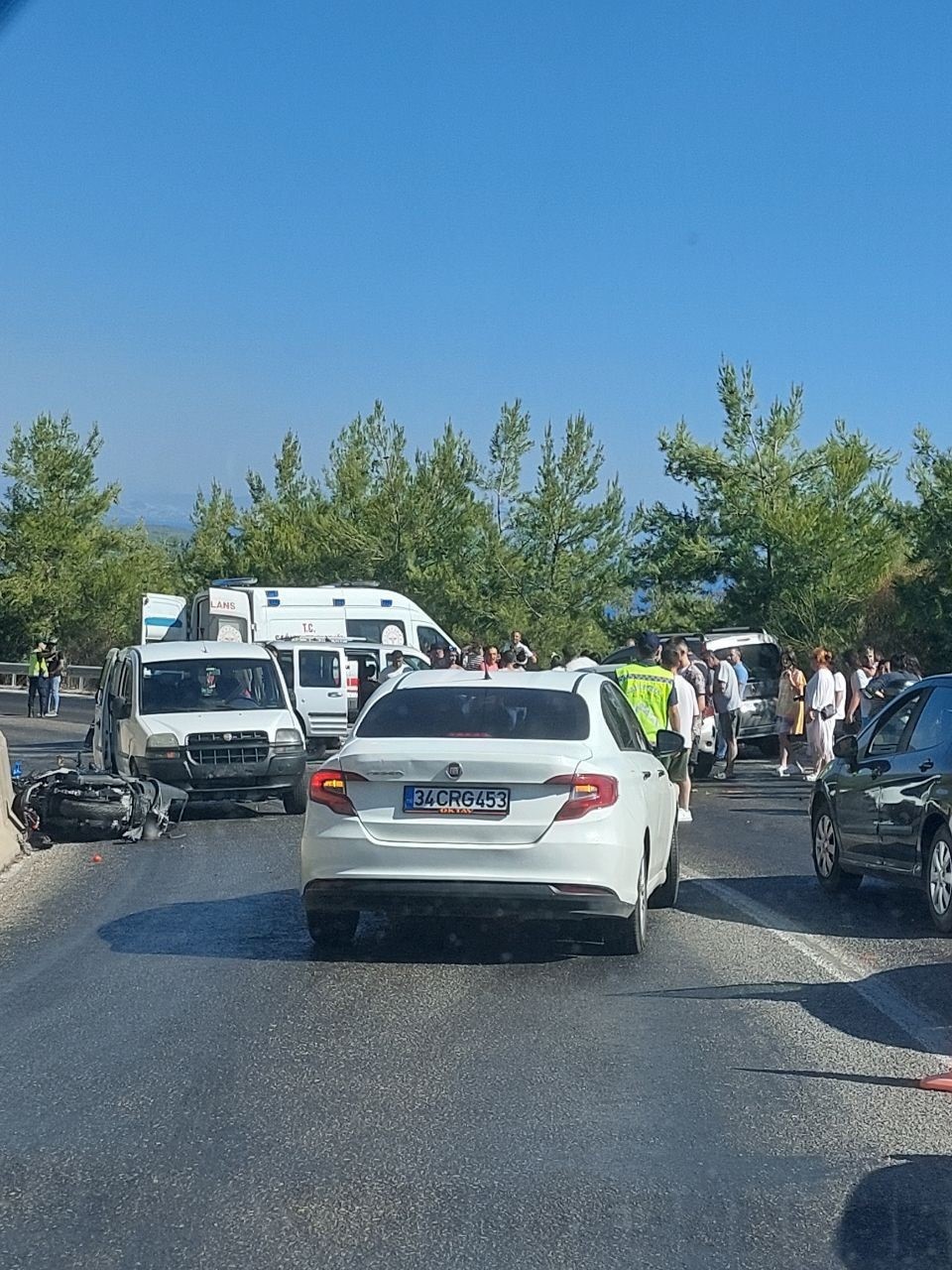 İzmir’de zincirleme kaza: 1 ölü, 6 yaralı