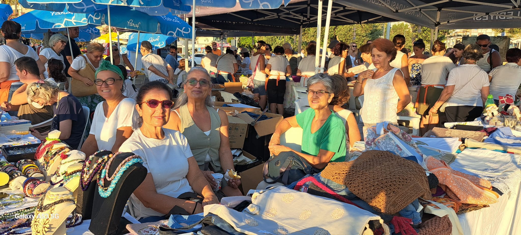 Kuşadası'nda Engelliler Köyü Kermesi Büyük İlgi Gördü 30. Yıl Kutlamasıyla Bir Araya Gelindi