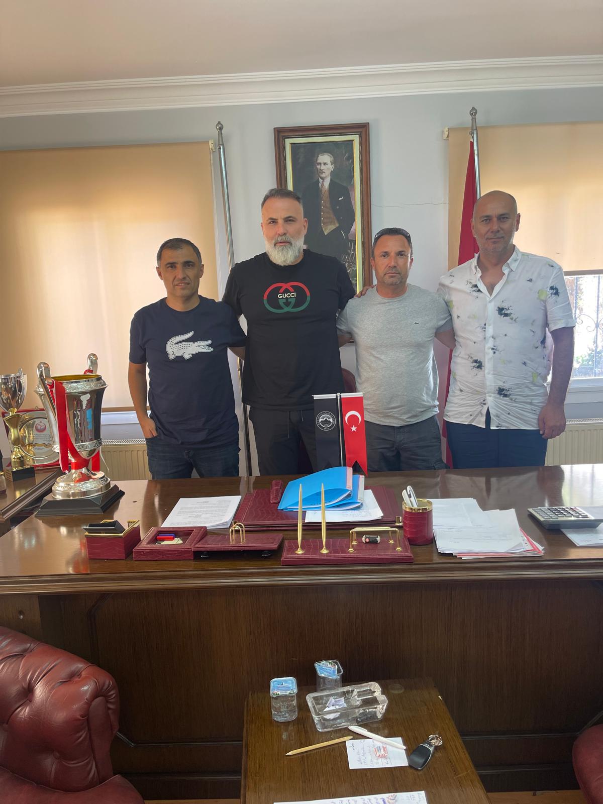 Kuşadasıspor'a Bülent Ataman Geliyor!