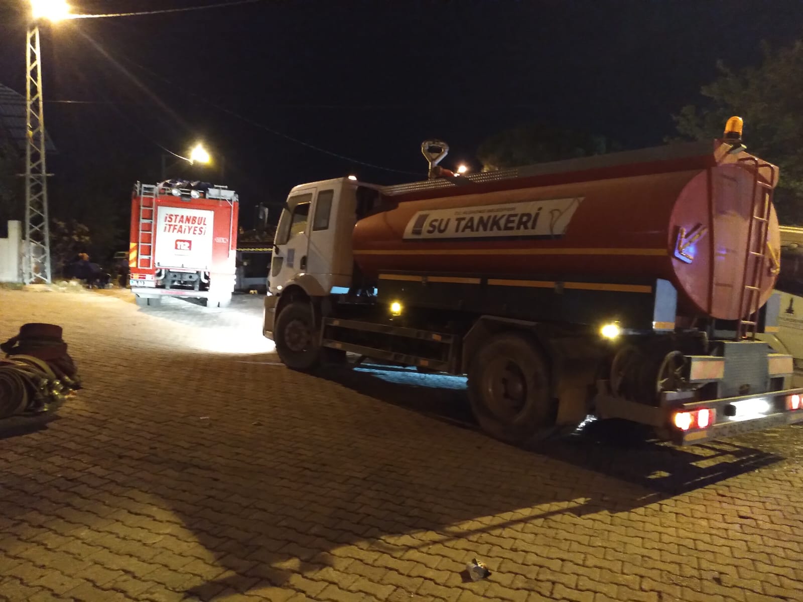 Kuşadası Belediyesi'nden İzmir'deki orman yangını söndürme çalışmalarına destek