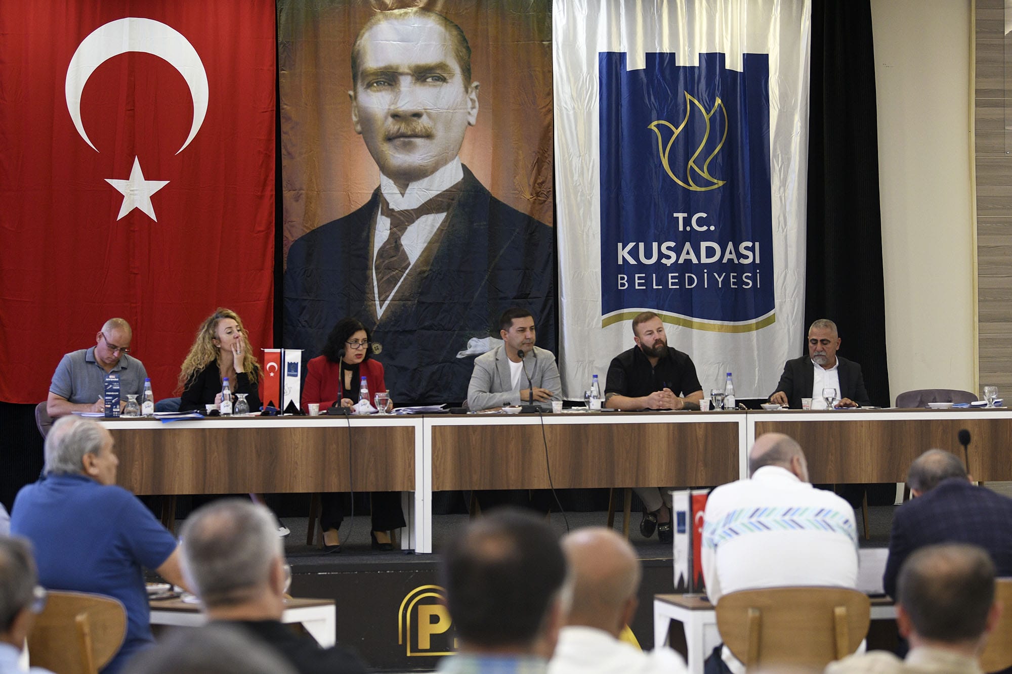 Kuşadası Belediyesi'nde Yeni Bir Dönem Başlıyor: Yarın Önemli Kararlar Alınacak