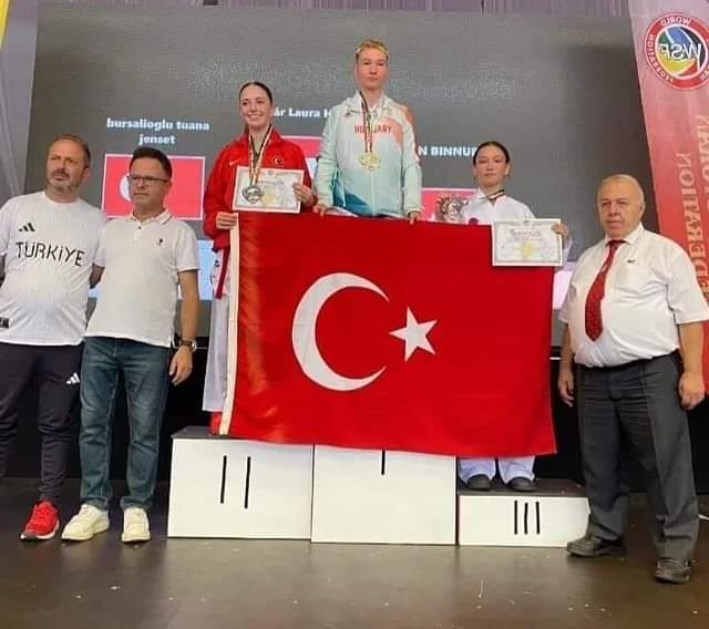 Binnur Çimen Macaristan'da tarihi yazdı