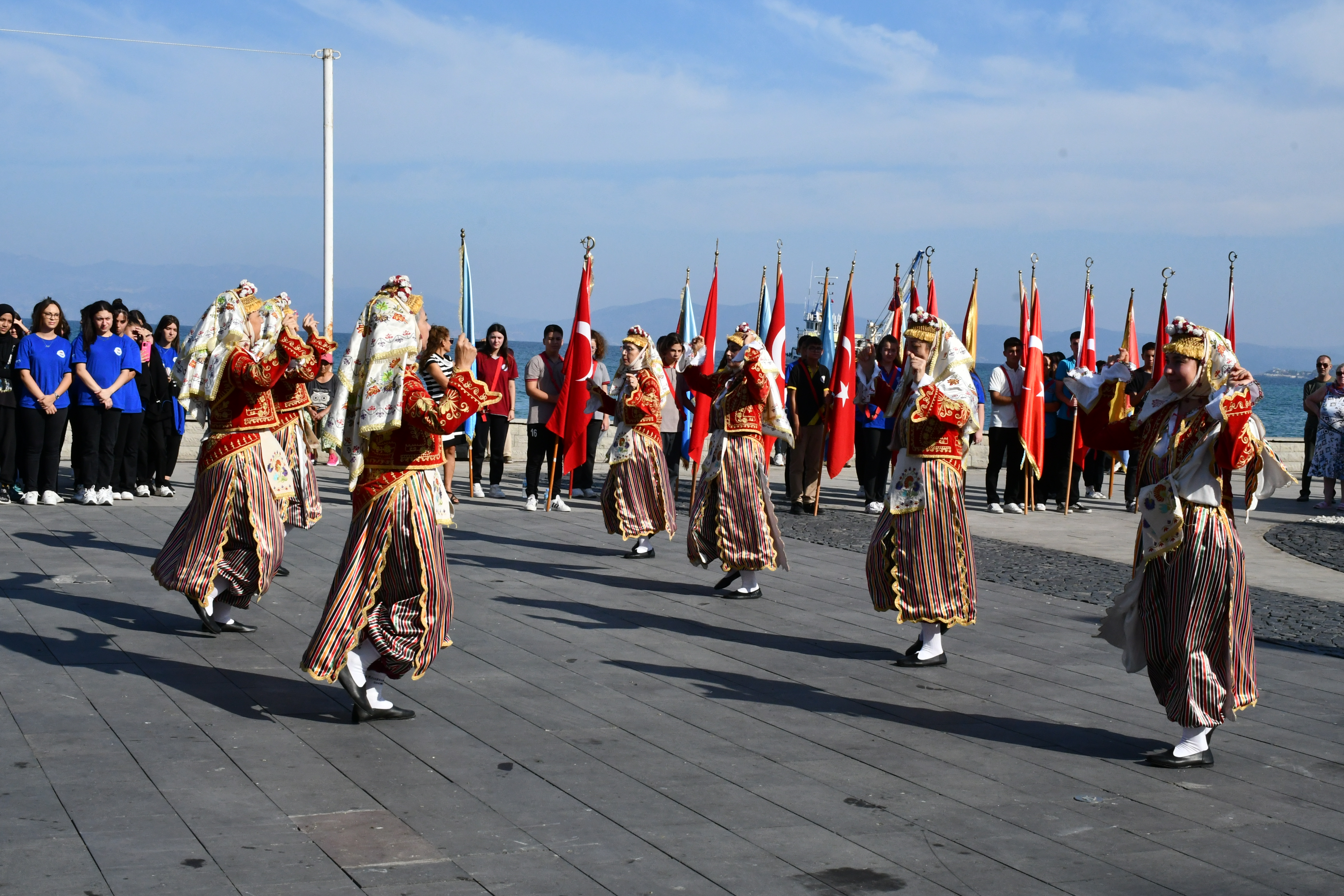 Kuşadası'nda Gaziler Günü Coşkuyla Kutlandı: Şehitler ve Gaziler Anıldı