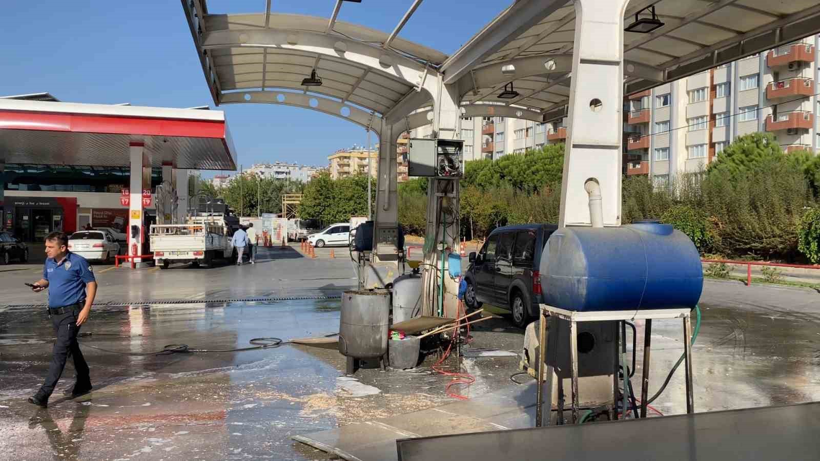 Aydın’da köpük tankı patladı: 3 yaralı