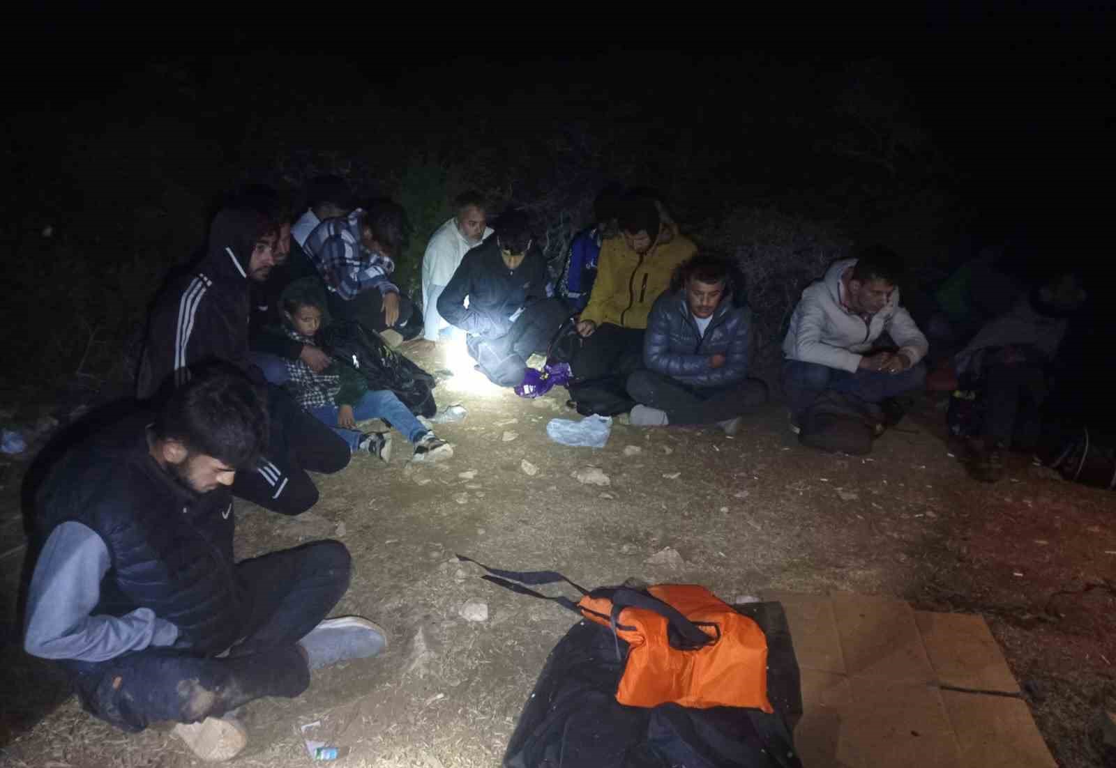 Makiliklerde Saklanan 25 Düzensiz Göçmen Tuzaklandı!