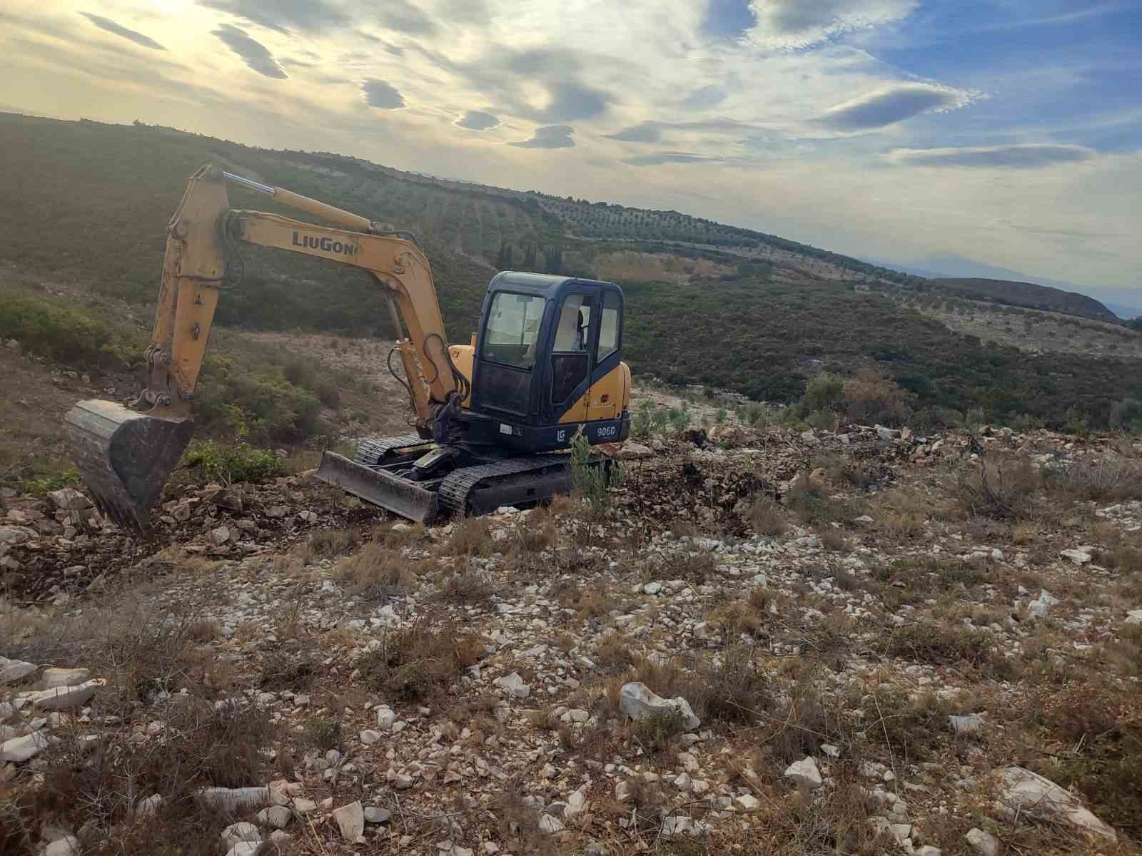 Hazine arazisinde izinsiz yer açan şahıslar jandarmaya takıldı
