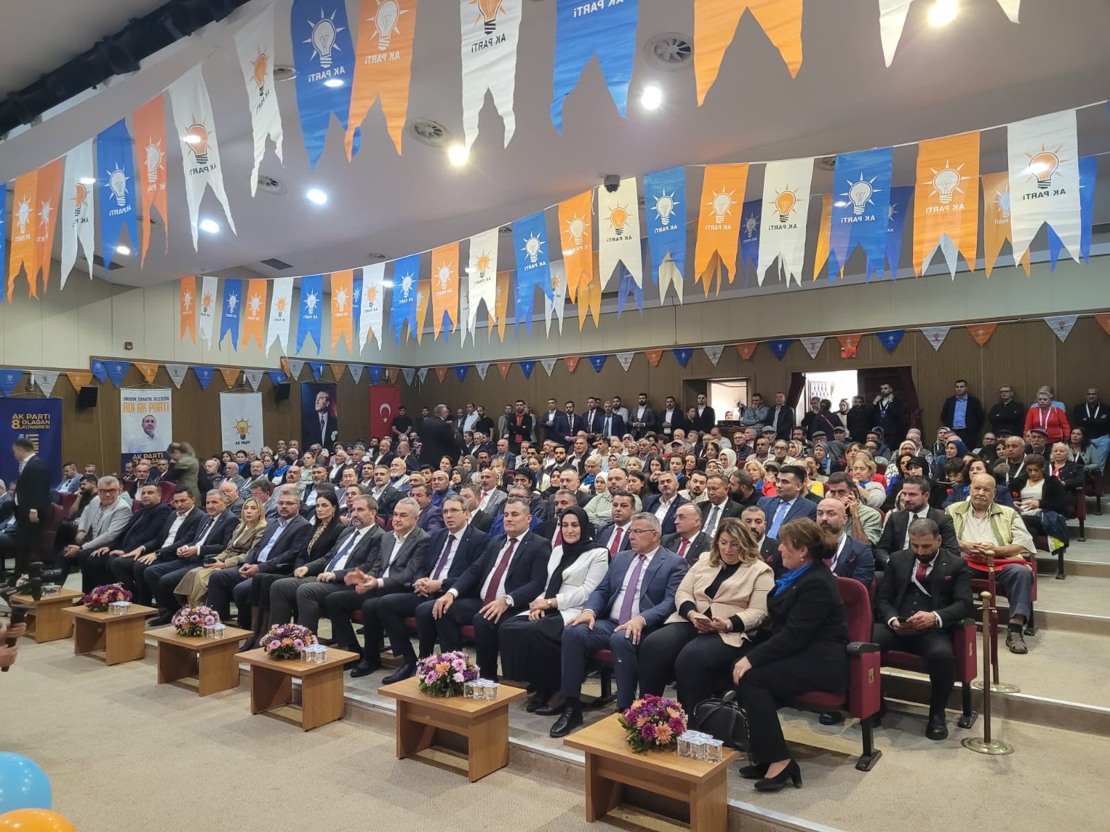 AK Parti Didim'de Akkuş güven tazeledi