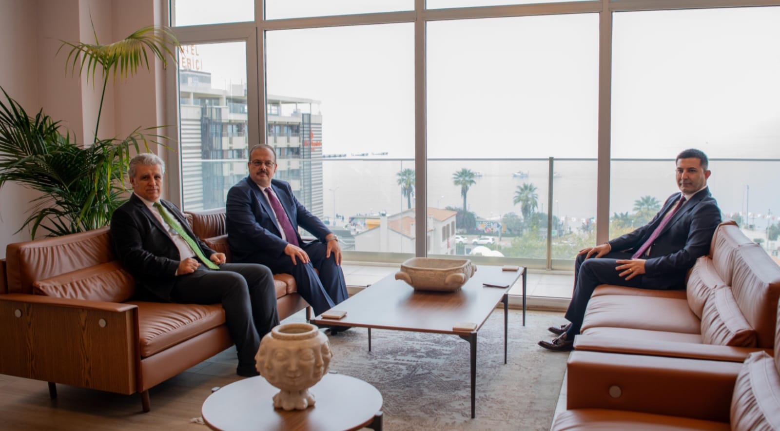 Aydın Valisi Yakup Canbolat’tan Başkan Ömer Günel’e nezaket ziyareti