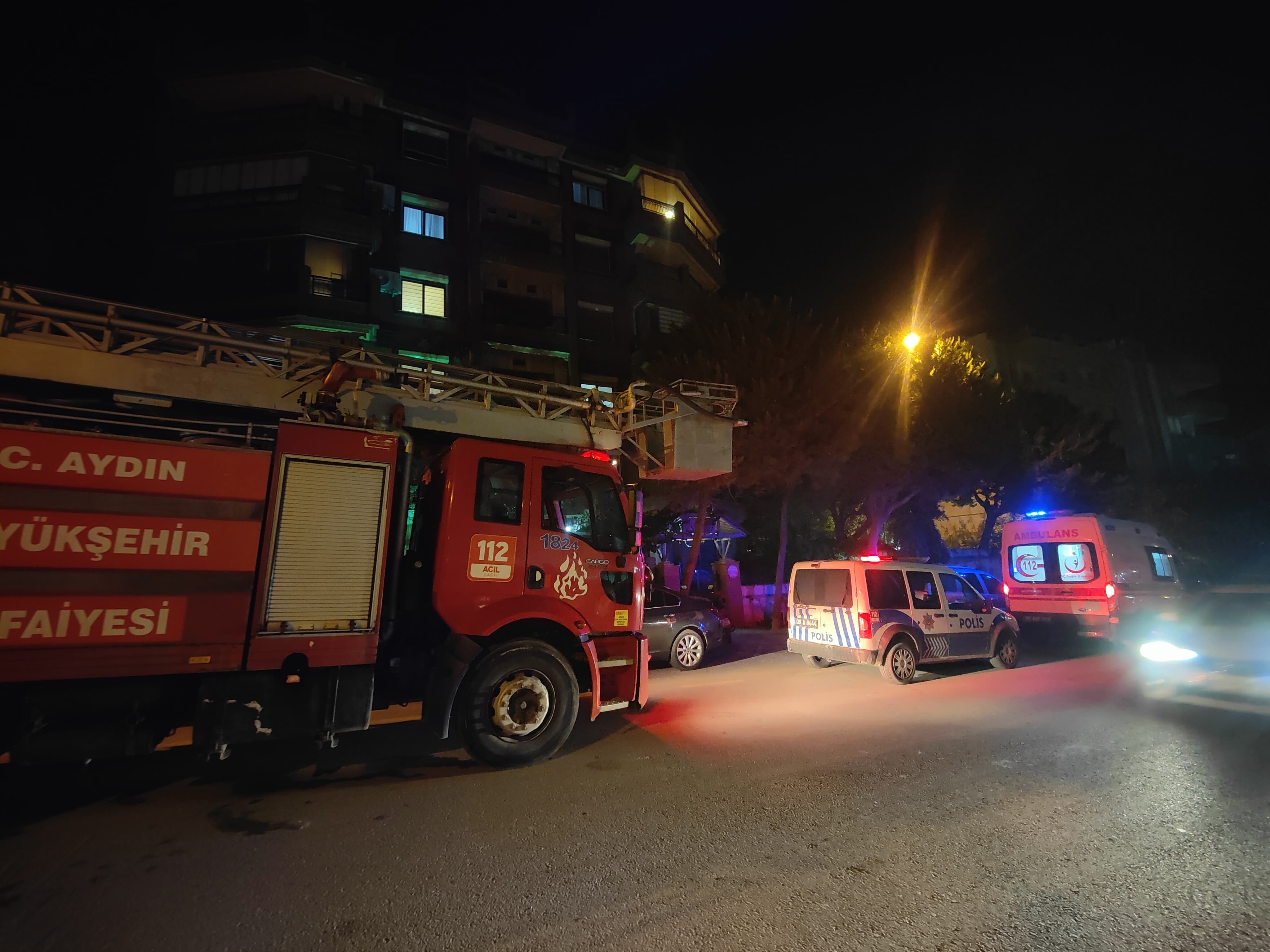 Kuşadası'nda yalnız yaşayan şahıs evinde ölü bulundu