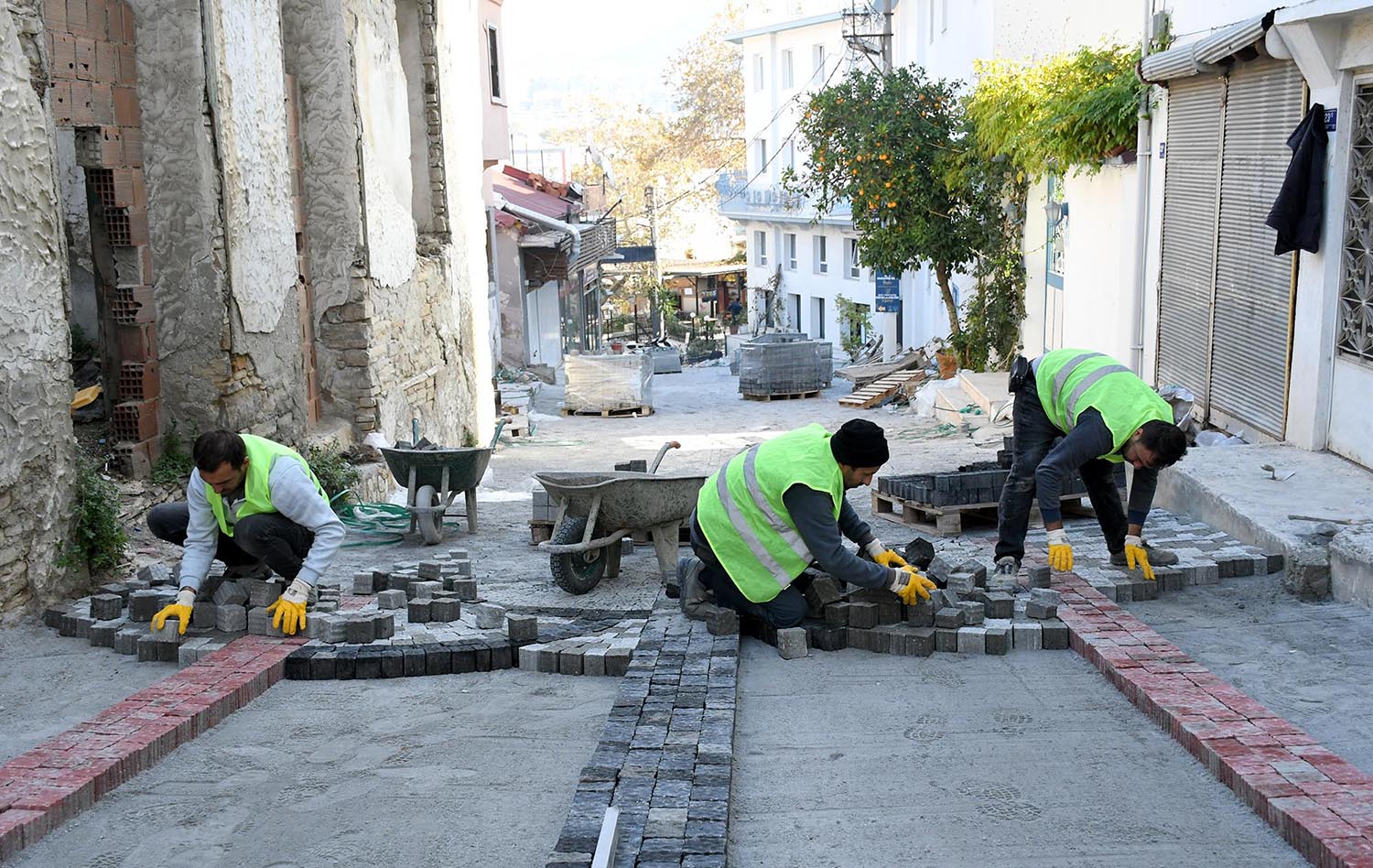 Değirmendere ve Davutlar’a 9 bin metrekare yeni yol kazandırıldı