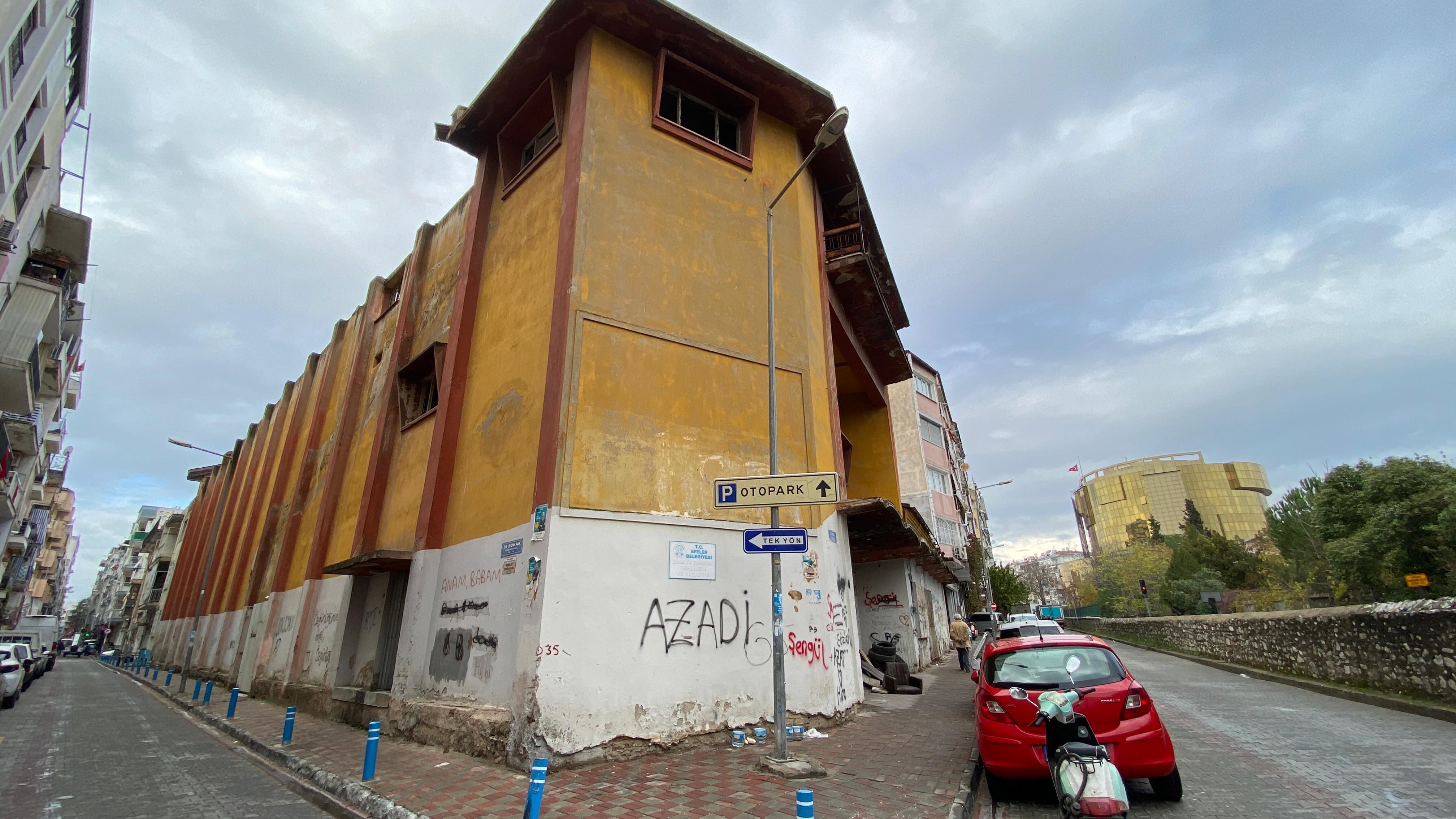 Tarihi sinemayı yazı tahtasına çevirdiler