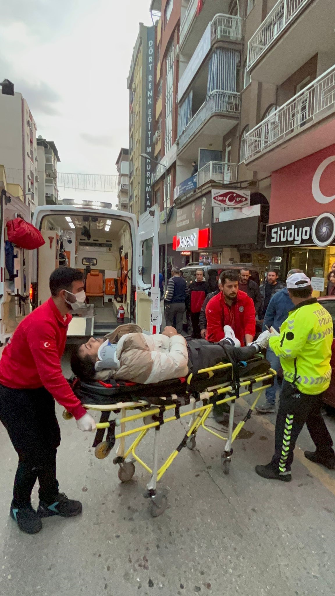 Trafik kazasında yaralılar var