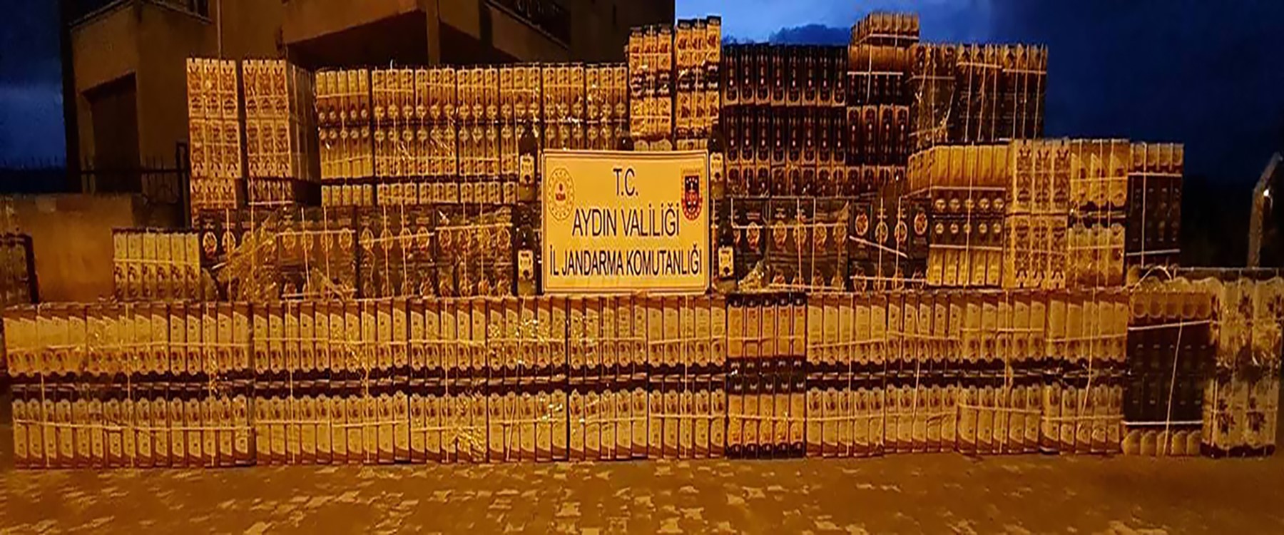 Aydın'da 10 bin adet sahte boş zeytinyağı tenekesi ele geçirildi