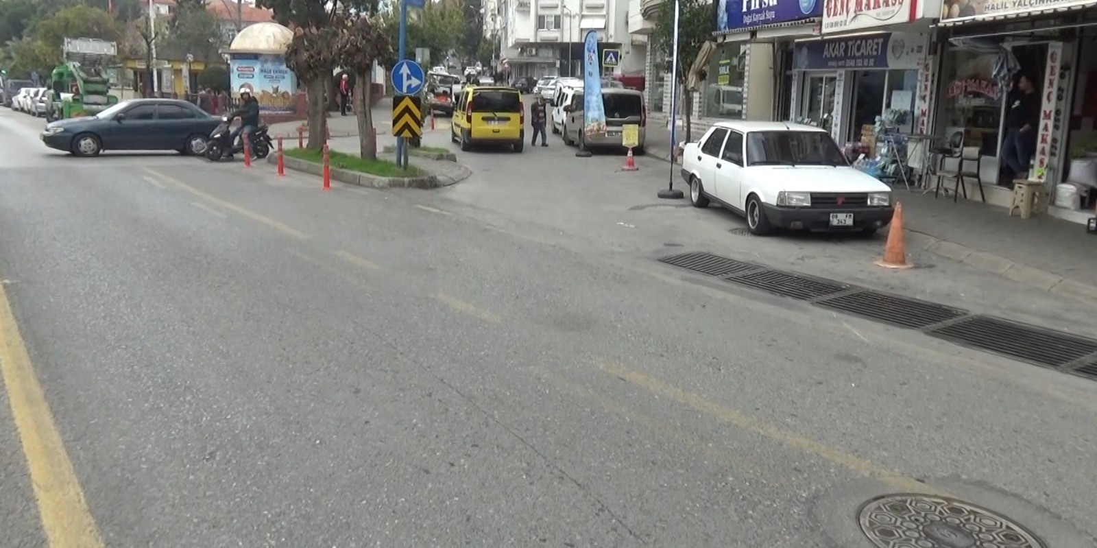 Motosiklete çarpıp kaçtı: Kaza güvenlik kameralarına yansıdı
