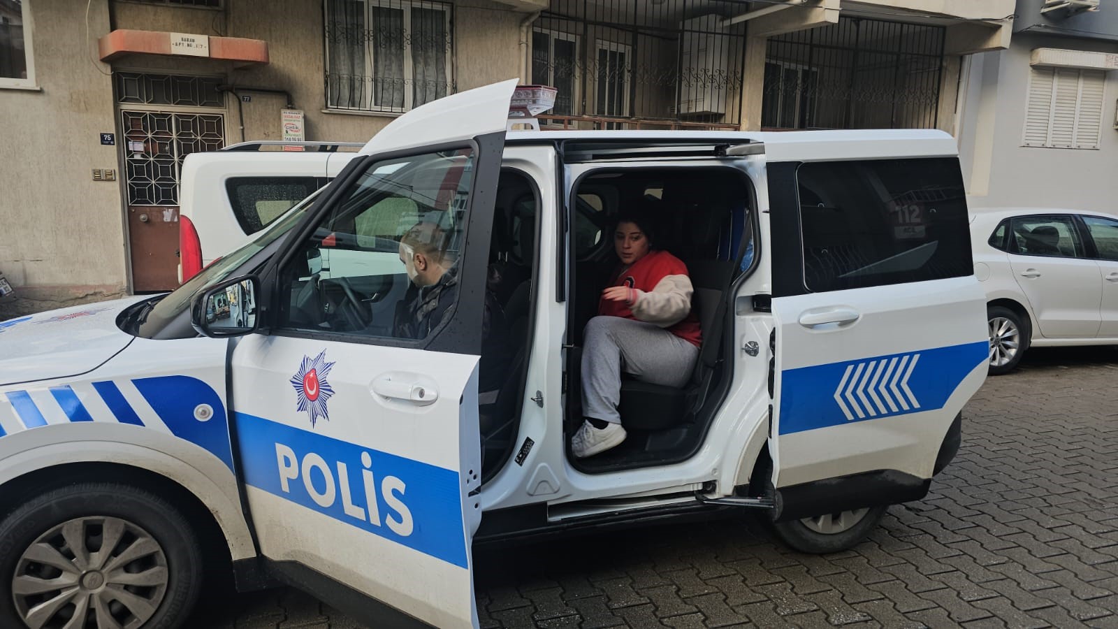 Nazilli’de kazada yaralanan öğrenciyi sınava polisler yetiştirdi