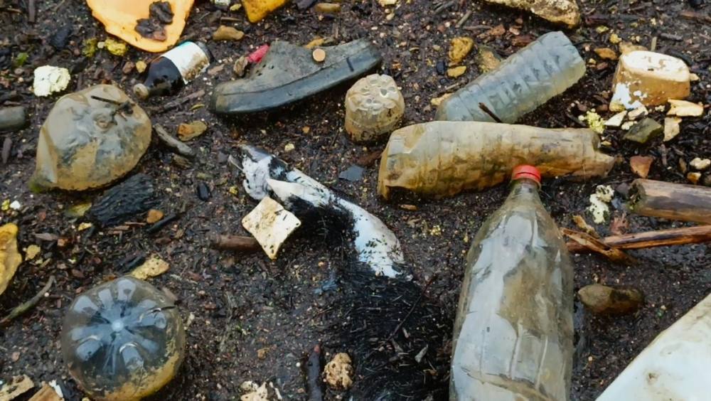 Taşköprü'deki çöp sorunu, tarihi yapıyı tehdit ediyor