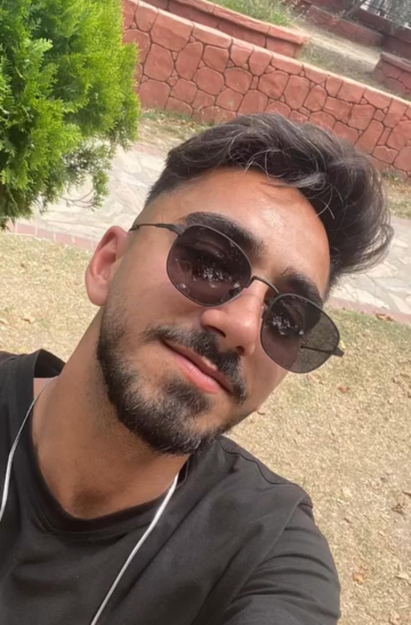 Ata çarpan motosiklet sürücüsü hayatını kaybetti