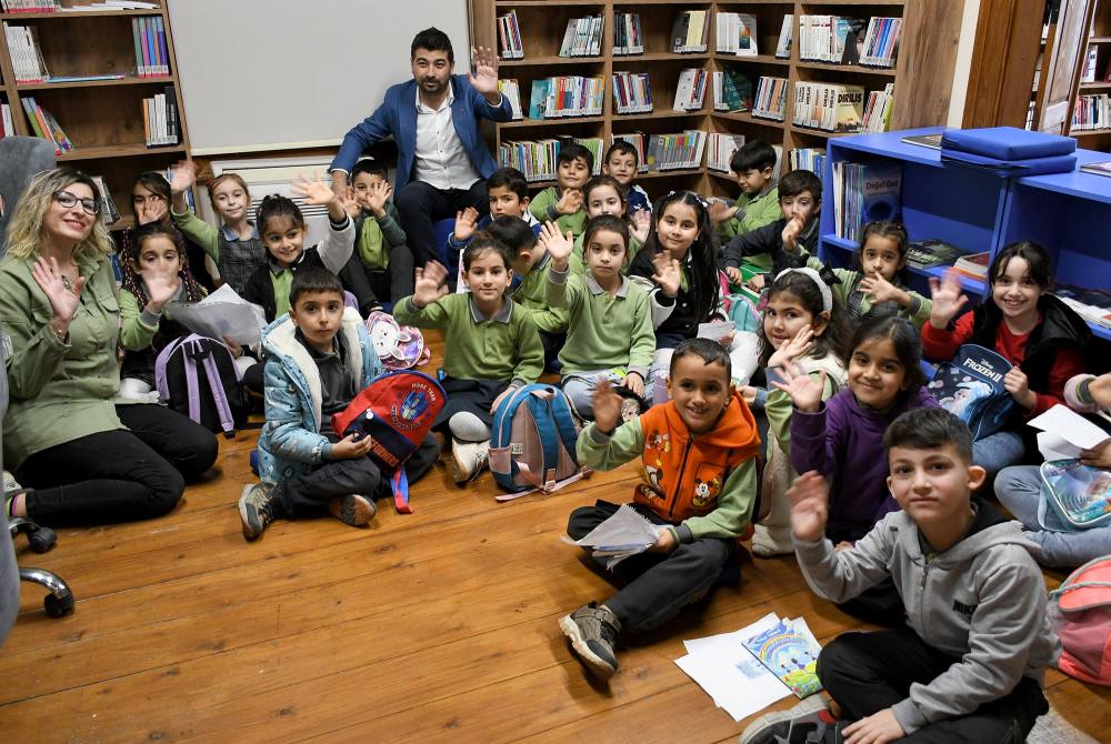 SEYAKMER’de öğrenciler ‘Ebru’nun Renkli Dünyası’ ile tanıştı