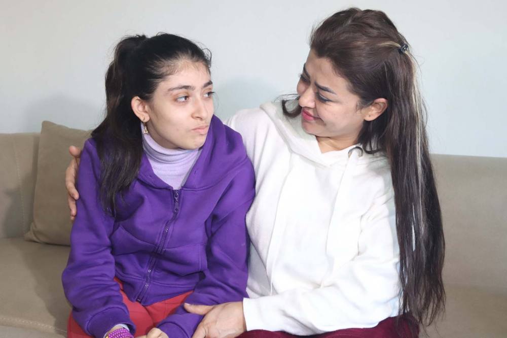 Zihinsel engelli kardeşler milyonda bir görülen hastalığa yakalandı, aile çare arıyor