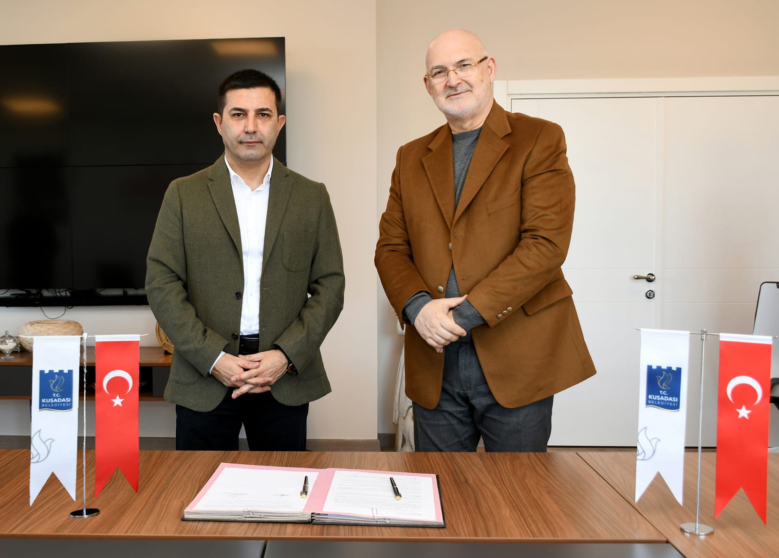 Başkan Ömer Günel’den yaşamını yitiren Haluk Perk için taziye mesajı