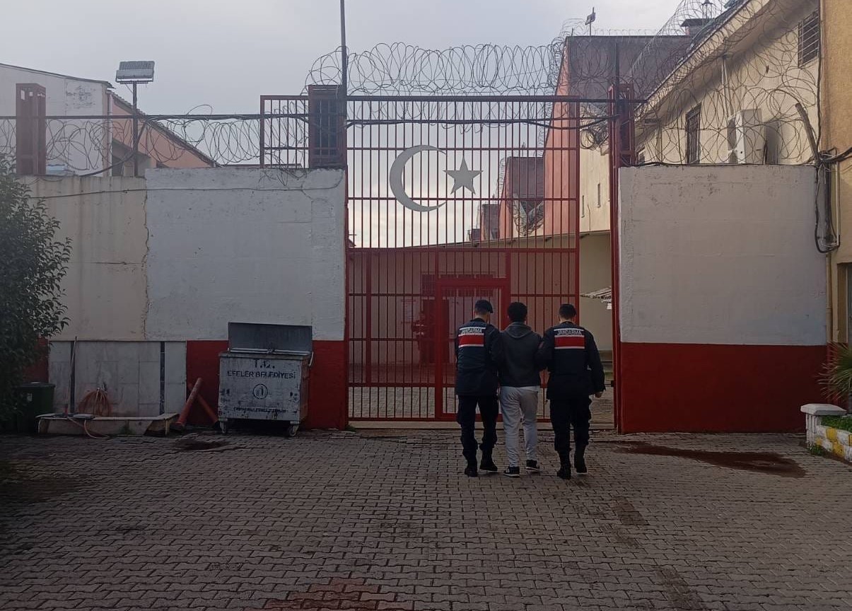 Germencik’te kaçak sigara operasyonu: 1 tutuklama