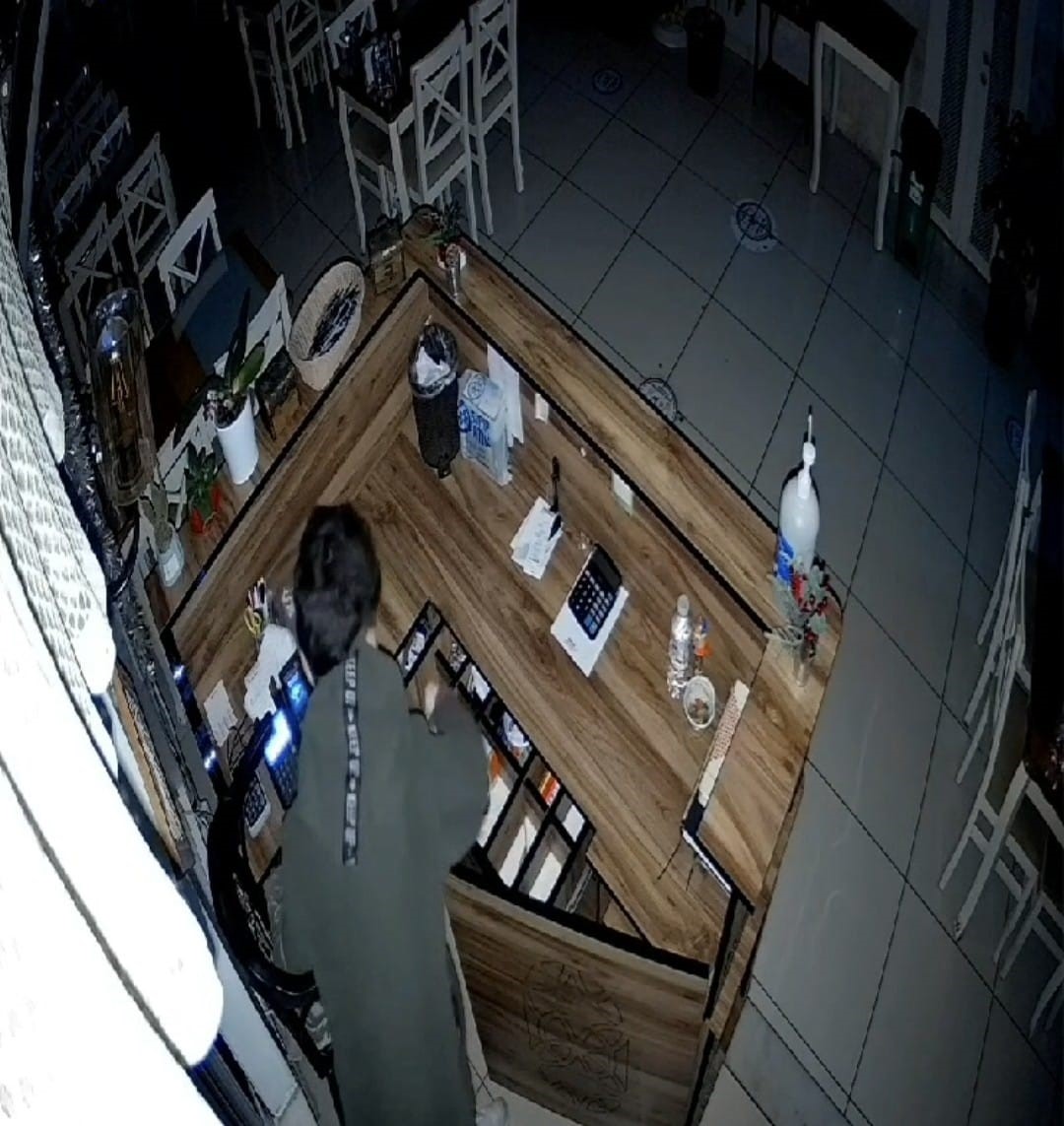 İş yeri hırsızlığı kamerada