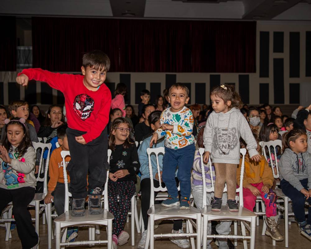 Kuşadalı çocuklar ara tatili eğlenerek geçirdi