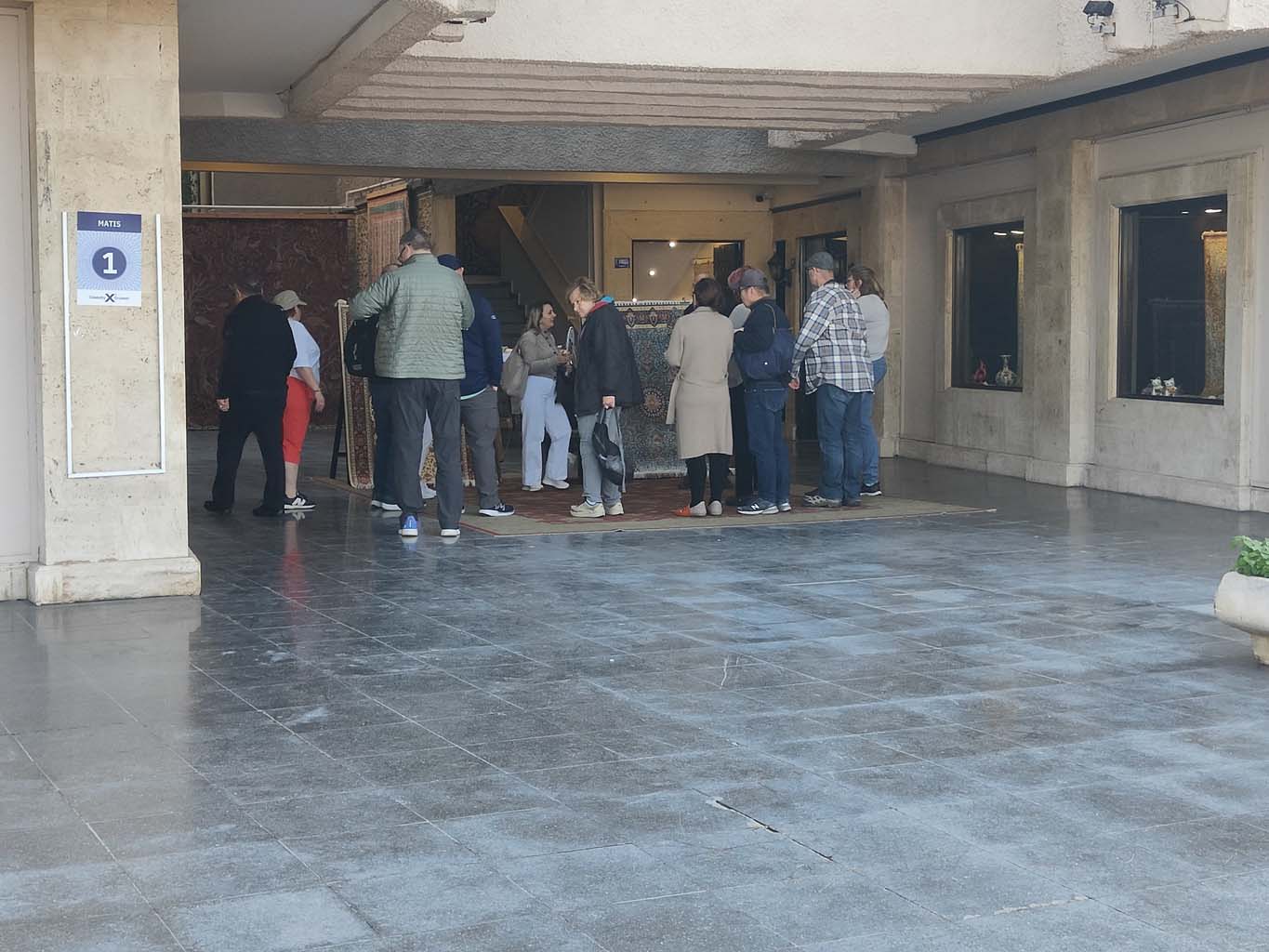 Kuşadası'na Şubat ayının ilk kruvaziyer gemisi 2 bin 161 turist getirdi