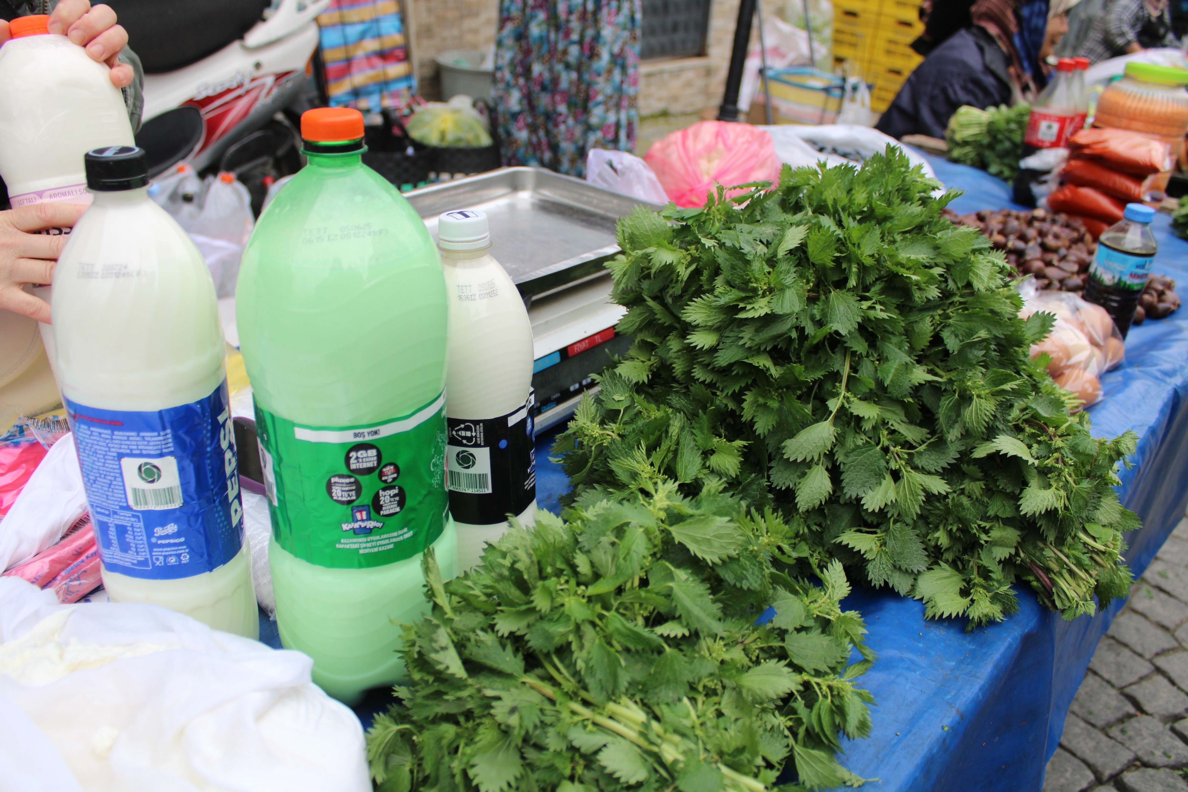 Toplarken can yakıyor, yerken damak çatlatıyor