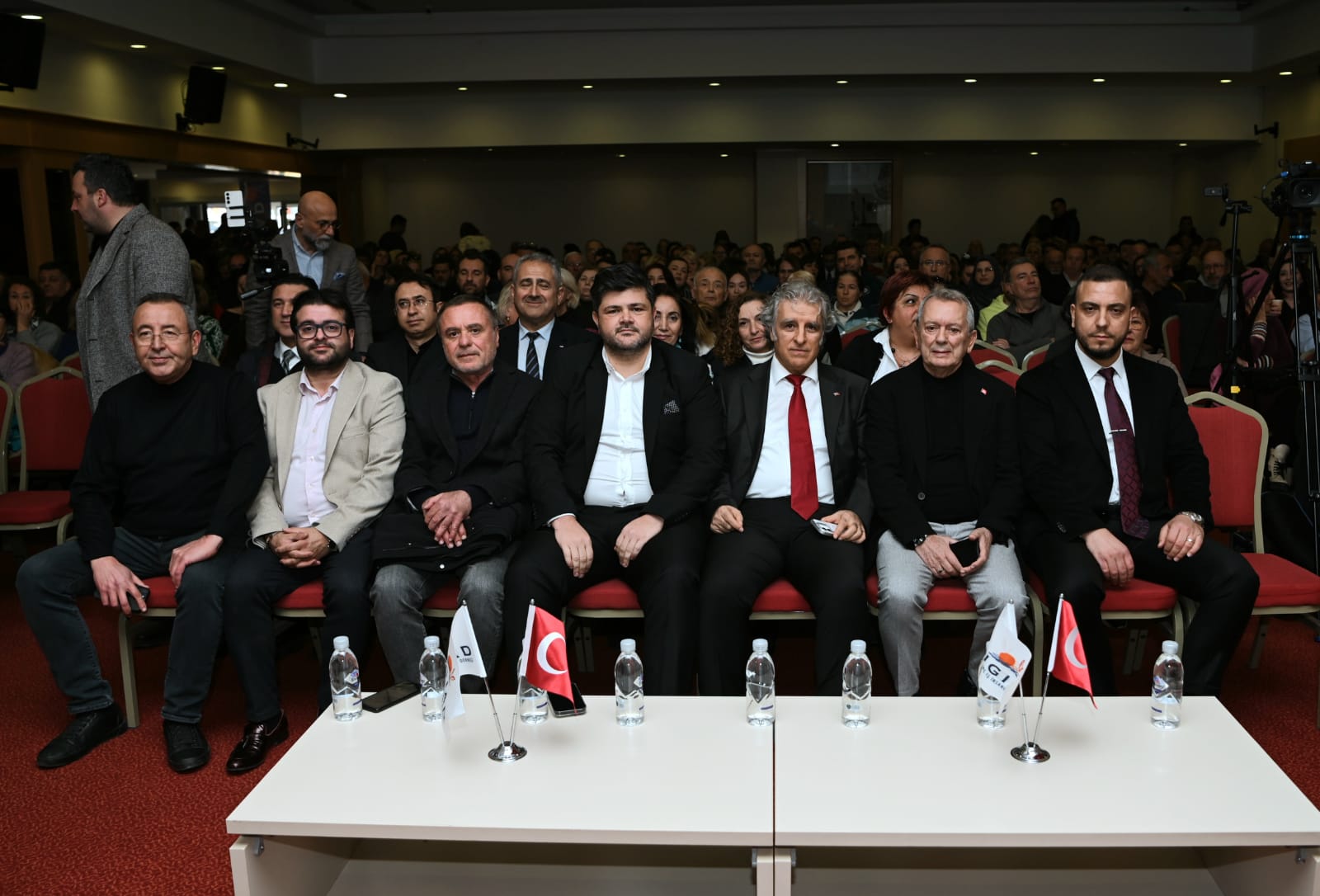 Ege Denizi’ndeki depremler Kuşadası’nda ele alındı