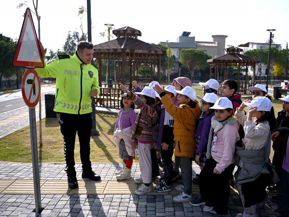 Kuşadası'ndaki trafik ve eğitim parkı 2,5 ayda 1738 öğrenciyi ağırladı