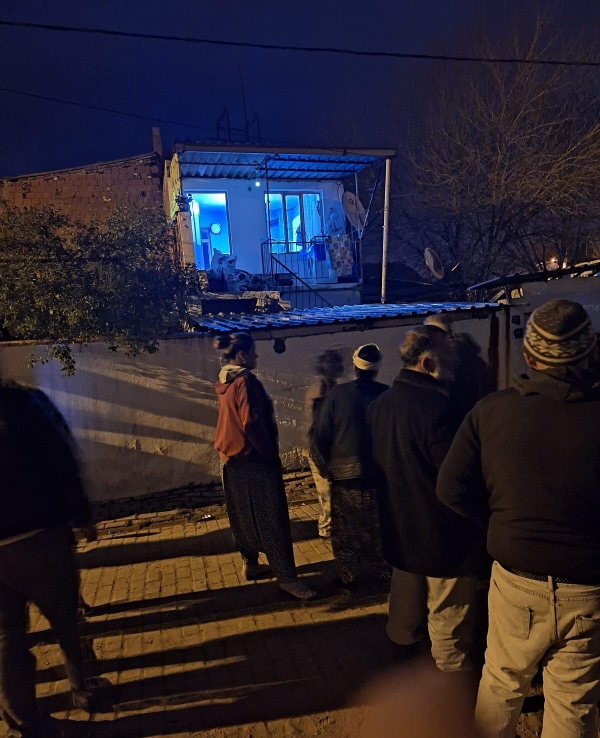 53 yaşındaki kadın evinin kapısının önünde hayatını kaybetti