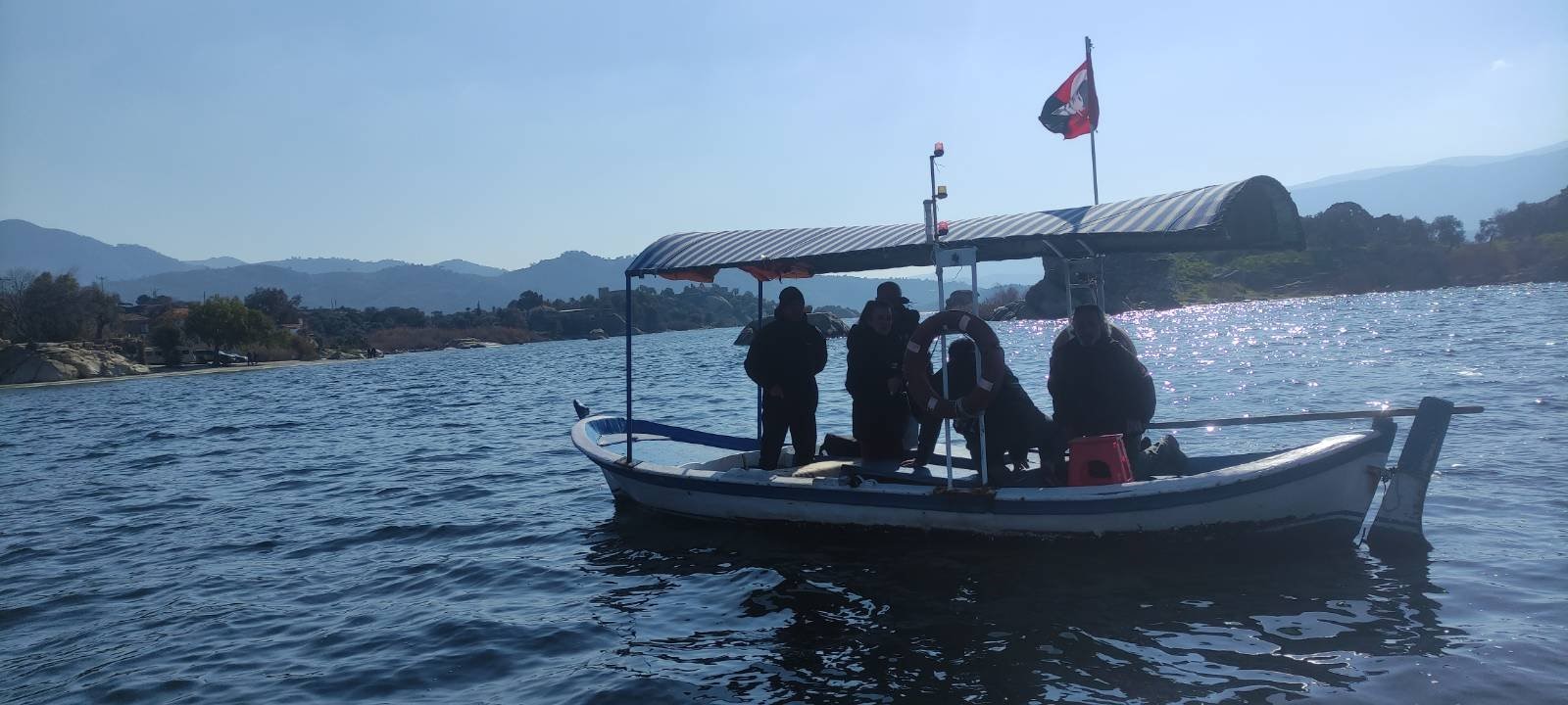 Jandarma ekipleri Bafa Gölü'nde denetimlerine devam ediyor