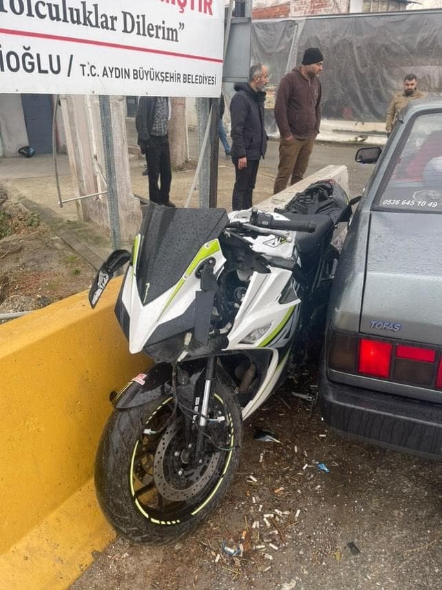 Otomobil motosiklete çarptı: 1 yaralı