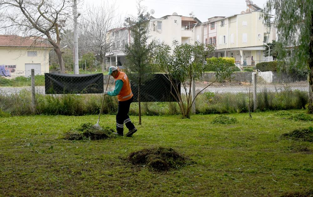 Temizlik ve hizmet seferliği Kadıkalesi Mahallesi ile sürdü