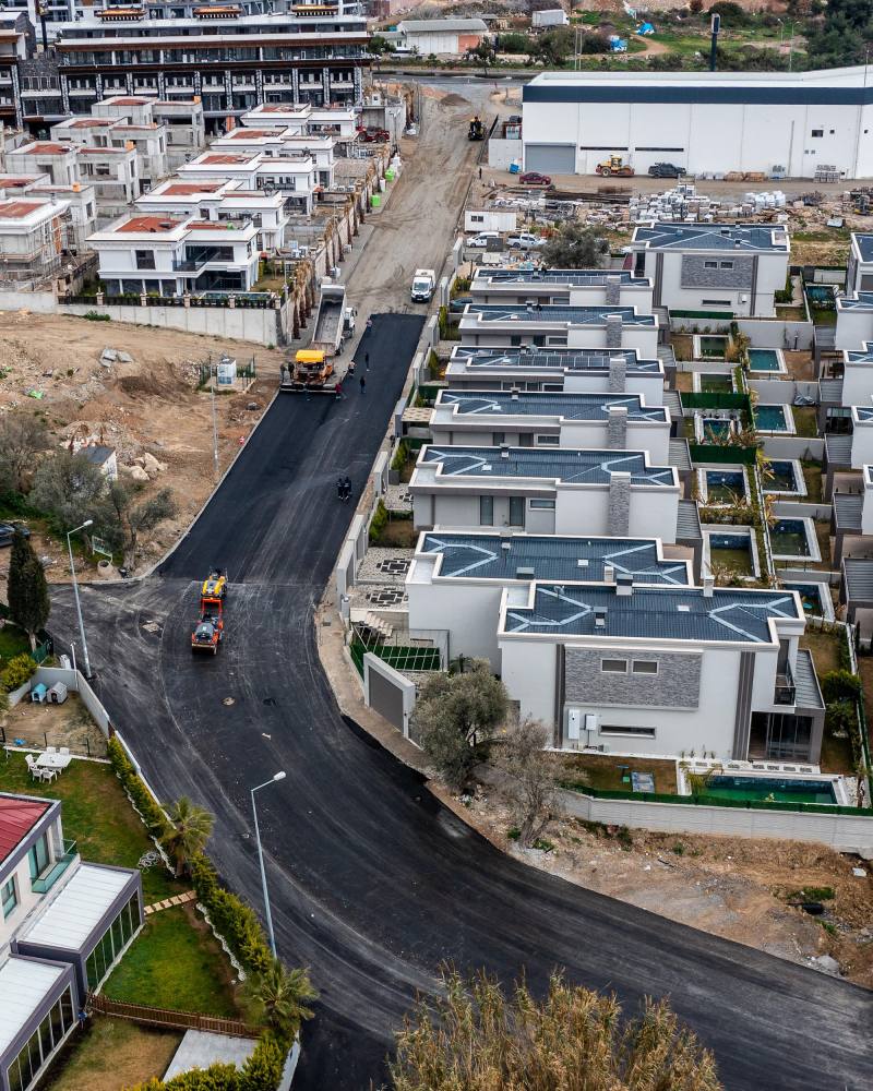 Kuşadası’nın alt ve üstyapısı her geçen gün daha da güçleniyor
