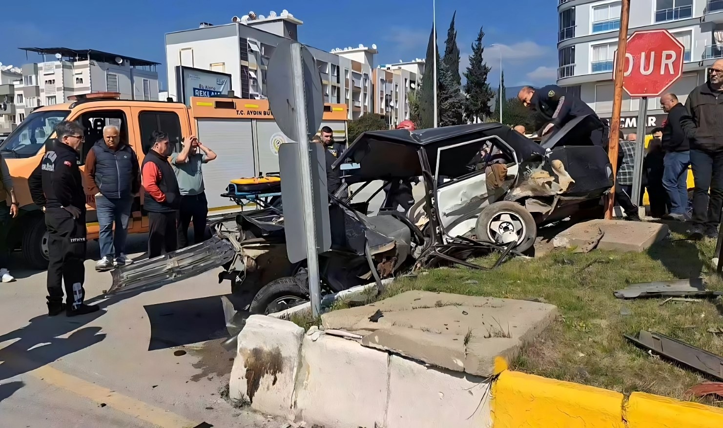 Tofaş otomobil hurdaya döndü: 1 ölü